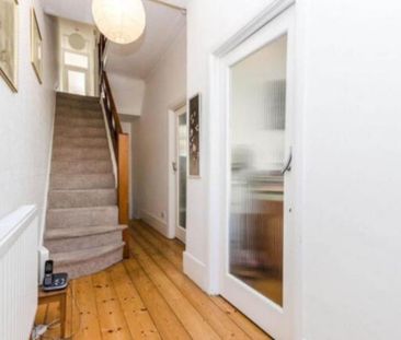 4 bedroom terraced house to rent - Photo 5