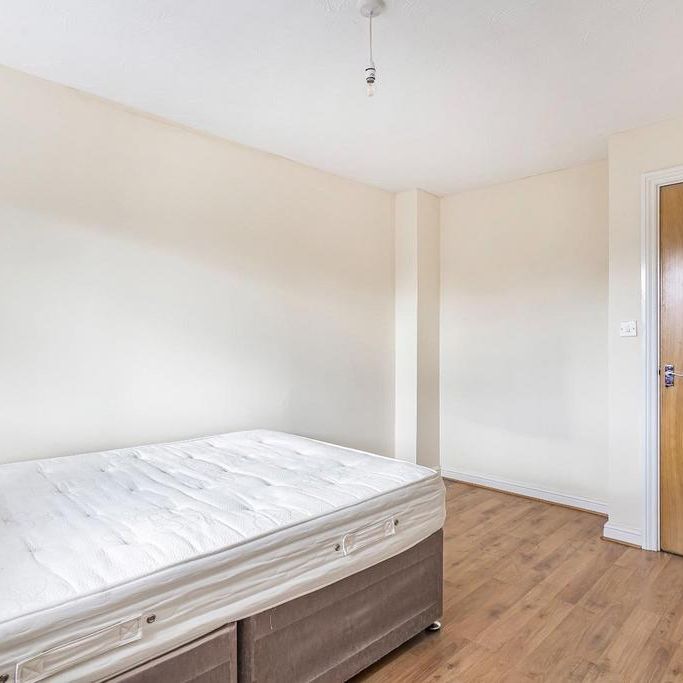 5 bedroom house to rent - Photo 1