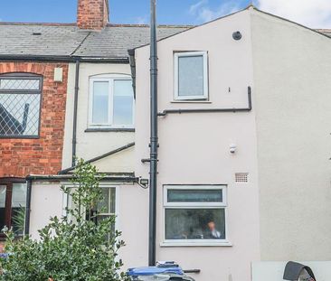 2 bedroom terraced house to rent - Photo 2