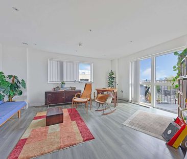 Two bedroom apartment with outside space on the fourth floor of a popular modern development. - Photo 1