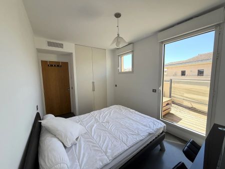 Location Appartement 4 pièces 116m² AIX EN PROVENCE 13100 - Photo 2