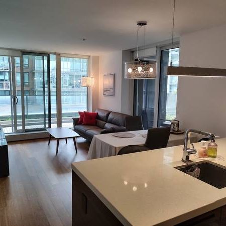 Furnished AC 2 bed+2 bath+den condo at Van downtown “Telus Garden” - Photo 4