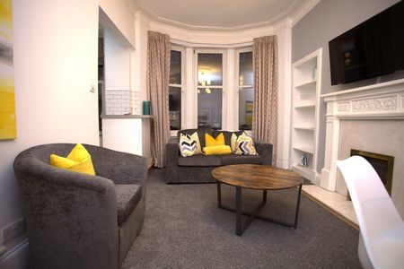 Byres Road - Photo 2