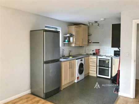 2 bedroom flat to rent - Photo 3