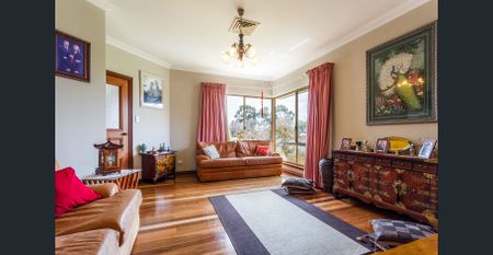 Spacious & Beautiful Family Home - Photo 2