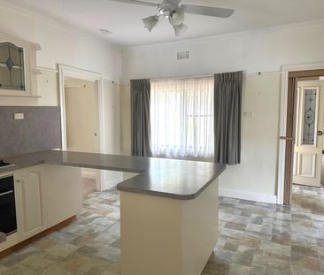 COSY 3 BEDROOM HOME WITH SHED - Photo 2