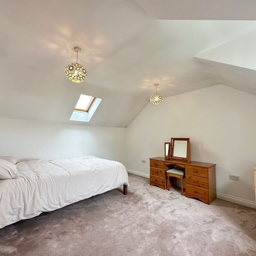 4 bedroom detached house to rent - Photo 1