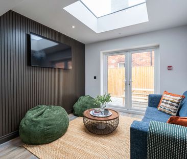 Luxurious 6 bedroom, all en-suite student house! - Photo 4