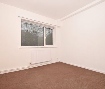 12, Sandhill Court, Leeds, West Yorkshire, LS17 6AH - Photo 3