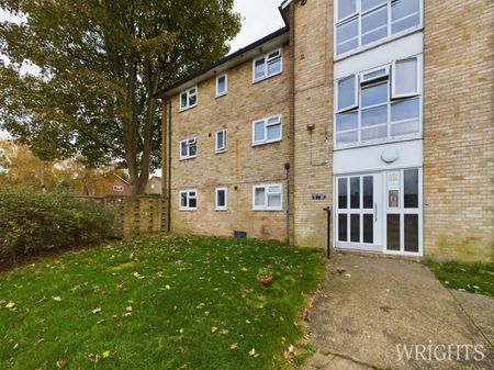 2 bedroom Ground Floor Flat - Haymeads, Welwyn Garden City - Photo 5