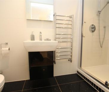 2 bedroom maisonette to rent - Photo 5