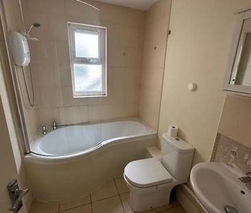 4 bedroom terraced house to rent - Photo 6