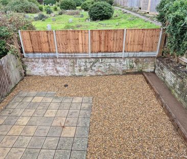 4 bedroom terraced house to rent - Photo 3