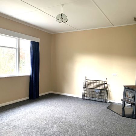 3 Bedroom Home Close to Town - Photo 4