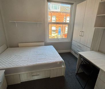 1 bedroom in a house share to rent - Photo 5