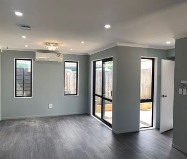 199D Whitney St - Near New- 3 Bedroom Townhouses - Photo 2