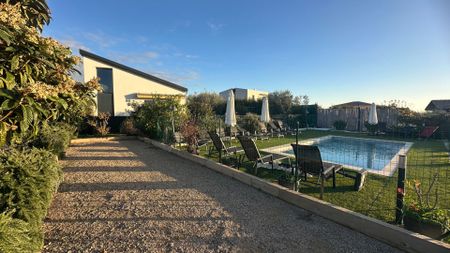 Collines de St Laurent du Var Maison jumelée meublée 3/4 pièces 70 m2 - Photo 3