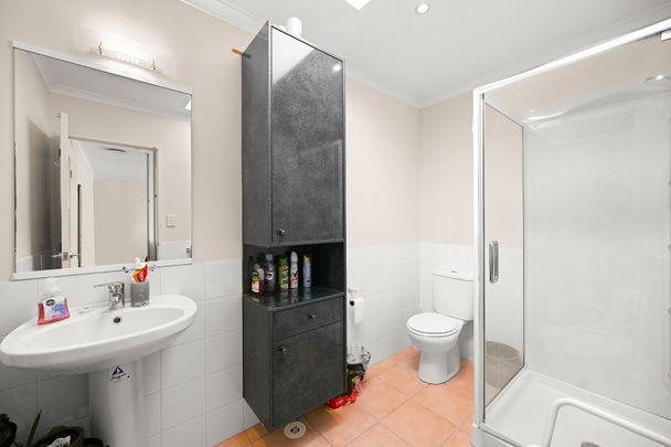 Experience modern living in this beautifully designed two-bedroom, two-bathroom apartment on sought-after Ruakiwi Road. - Photo 1