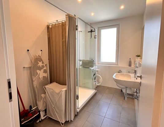 Moderne, helle, renovierte 2-Zimmer-Wohnung am Fürther Stadtpark in ruhiger Lage und trotzdem direkt überall angebunden - Foto 1