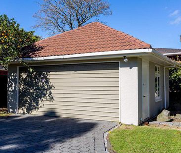 Tidy & Spacious 2-Bedroom Home - Great Location - Photo 5