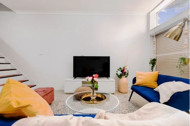 483 Harris, Sydney - Photo 1