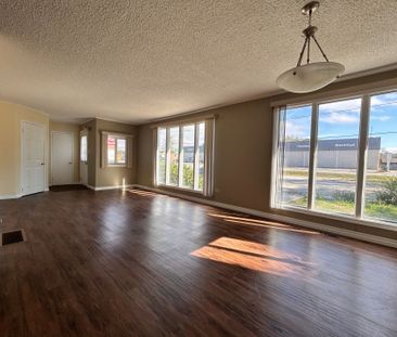 For Lease - 1310 Mosley Street, Wasaga Beach, Ontario - Photo 5