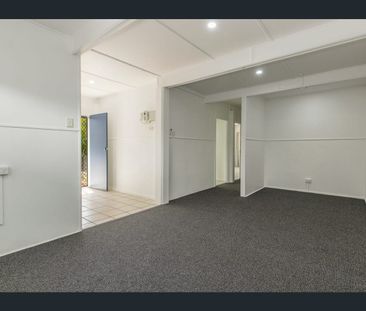 1/130 Francis st, West End, Qld 4810 - Photo 5