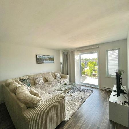 Condo 4 1/2 + Den | Occupation Immédiate - Photo 4