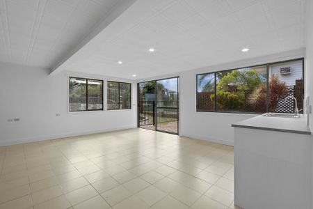 25 Goodchap Street, Aspley QLD, Belconnen - Photo 2