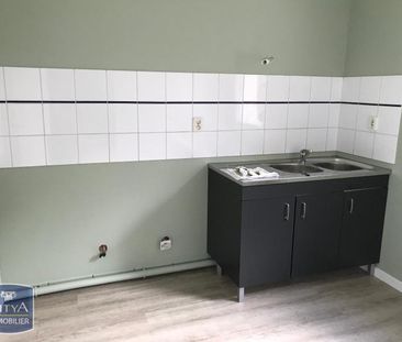 Location Appartement 3 pièces 62m² ST MICHEL 16470 - Photo 3