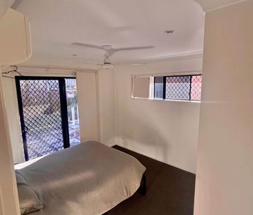 Andergrove - Photo 3