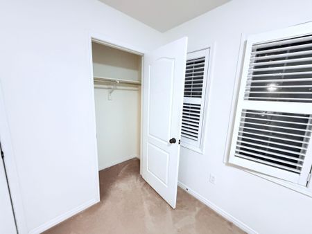 For Lease - 37 Magpie Way, Whitby, Ontario - Photo 5