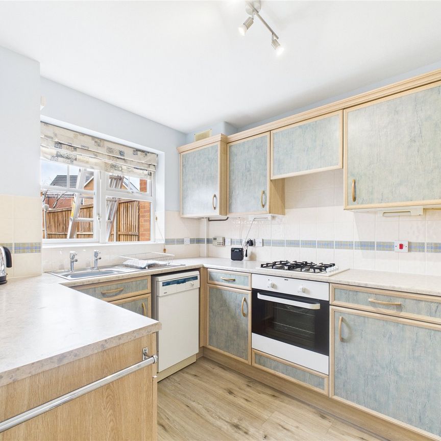 Roby Drive, Bracknell Roby Drive, Bracknell - Photo 2