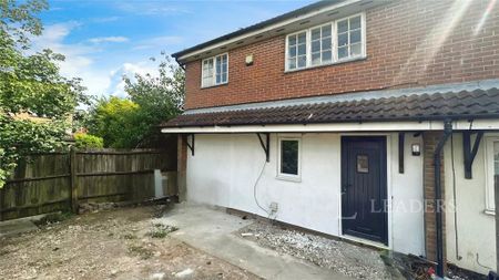 1 bedroom in a house share to rent - Photo 5