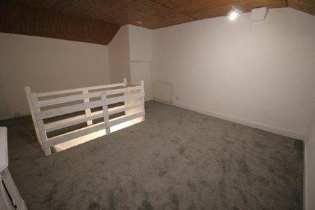 3 bedroom terraced house to rent - Photo 5