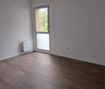 Location Appartement 3 pièces 59m² ST JEAN DE BRAYE 45800 - Photo 2
