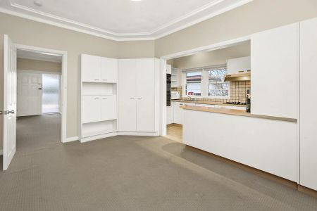 Tranquil Family Home with Ocean Views - Photo 2