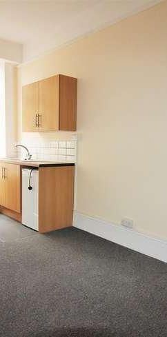 Edinburgh Road, Portsmouth, PO1 - Photo 1