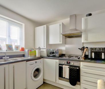 3 bedroom end of terrace house to rent - Photo 5