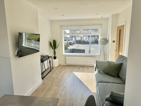 18 Windford Square, AB16 6NR, Aberdeen - Photo 2