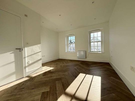 Leys Avenue, Letchworth Garden City, SG6 - Photo 1