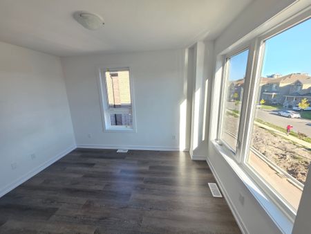 For Lease - 70 Kenesky Drive Unit# 31, Hamilton, Ontario - Photo 3