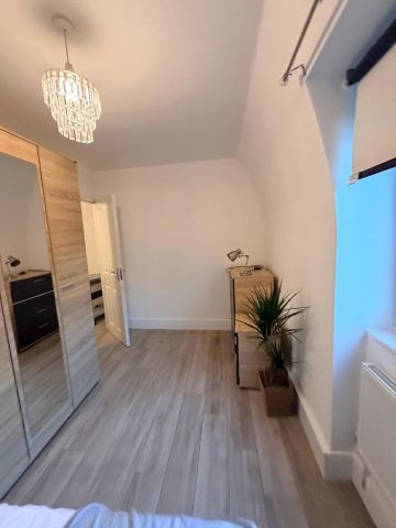 Room in a Shared House, Netherby House, SW8 - Photo 2