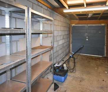 2 bedroom semi-detached house to rent - Photo 6