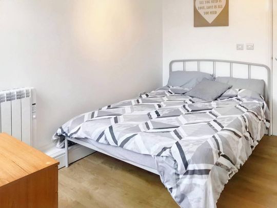 1 bedroom flat to rent - Photo 1