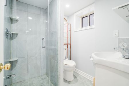 For Lease - 384 Oakwood Avenue Unit# Lower, Toronto, Ontario - Photo 2