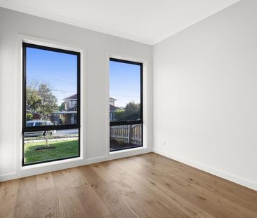 SHORT TERM LEASE - Beautiful Modern 3BR Townhouse! - Photo 4