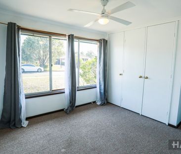 CONVENIENTLY LOCATED FAMILY HOME!!! - Photo 1