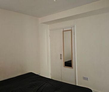 Room in a Shared Flat, Campbell Court, NW9 - Photo 5