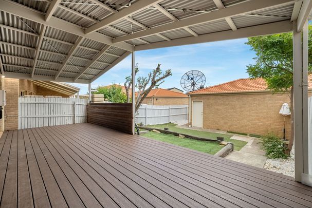 337 Anthony Rolfe Avenue, Gungahlin ACT 2912 - House For Rent | Domain - Photo 1